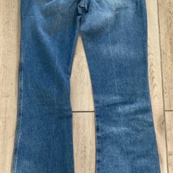 Jean flare Mango -New Mango Flared Jeans – Sky Blue Style & Comfort - Picture 3 of 6